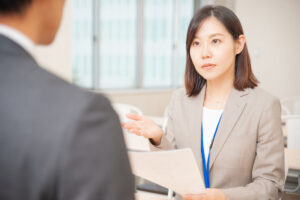 法務